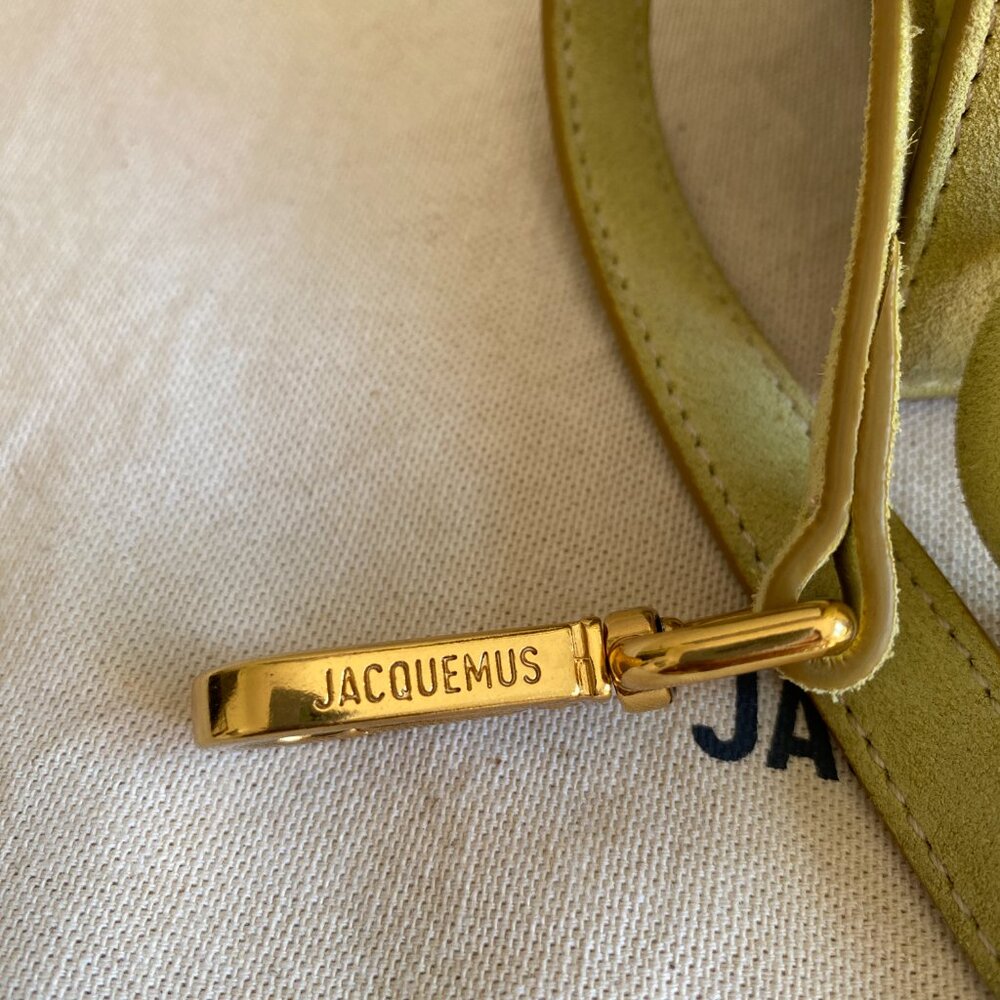 Jacquemus “Le Grand Chiquito” Suede Top Handle Bag in light green - Picture 11 of 16